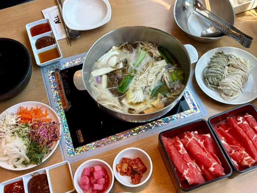 Best Korean Shabu-Shabu 2026: Affordable Hot Pot Guide