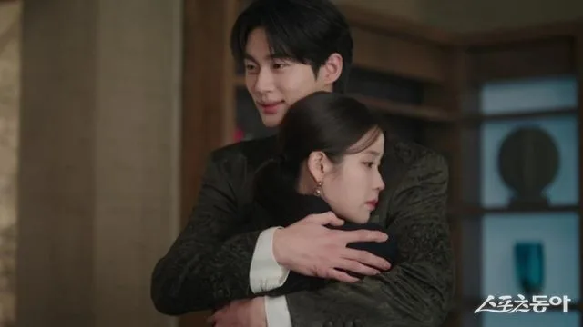 아이유 변우석, '21세기 대군부인' 이혼 위기? 충격 엔딩 분석 2026