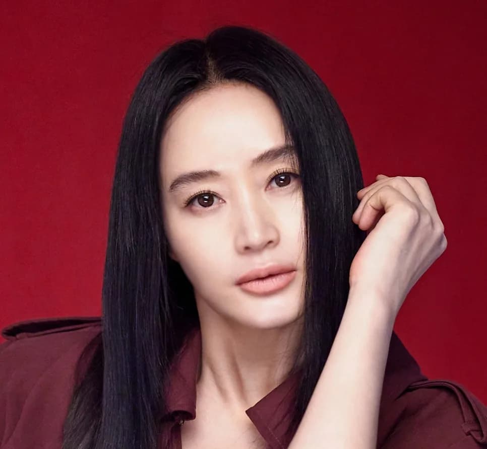 김혜수 사주, 관상, MBTI 분석 2026년 운세 전망