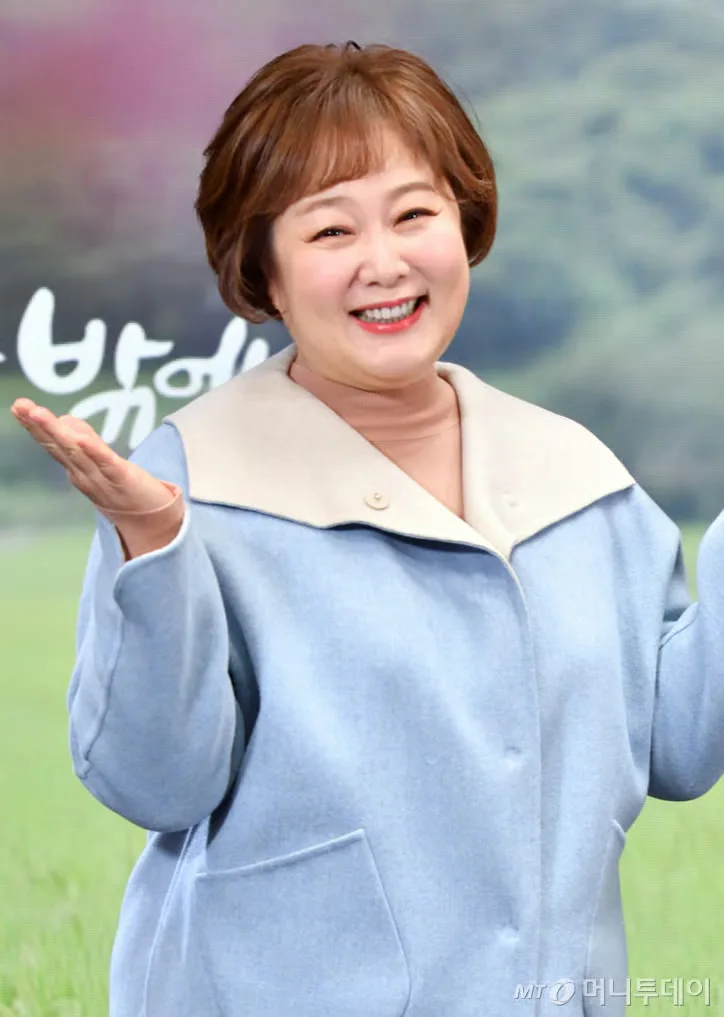 이금희 아나운서 목 건강 적신호 2026: 묵언 권고 이유와 대처법
